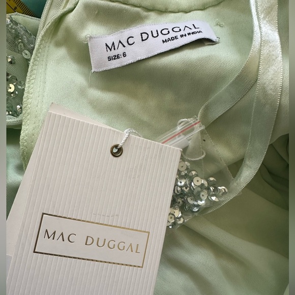 NWT Mac Duggal Green Sequined Butterfly Sleeve High Low Gown - Picture 14 of 14